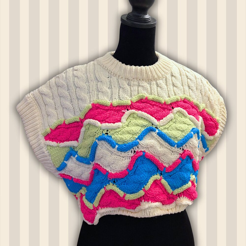 Nisan cropped sleeveless sweater vest top
